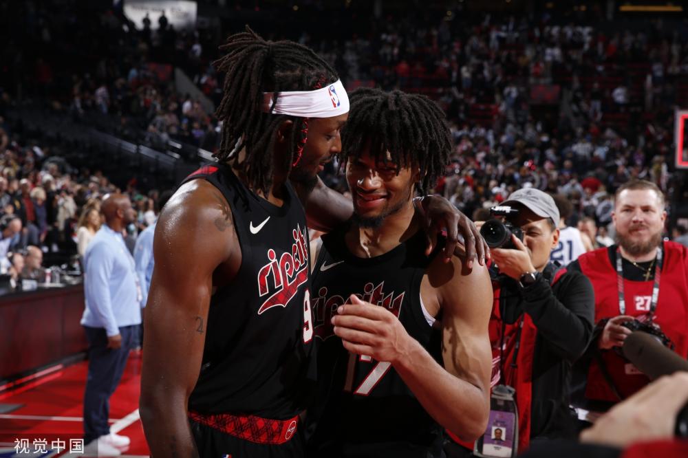 台上崭露头 台上崭露头