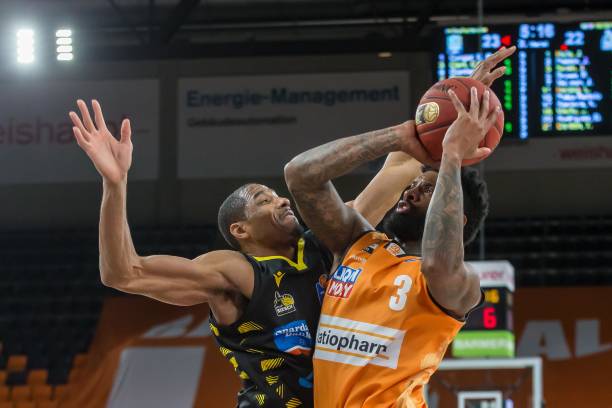 巨型雪人 巨型雪人