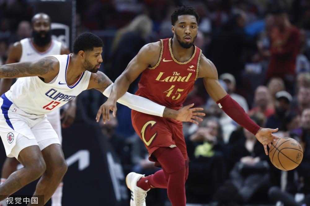 并列领跑 并列领跑